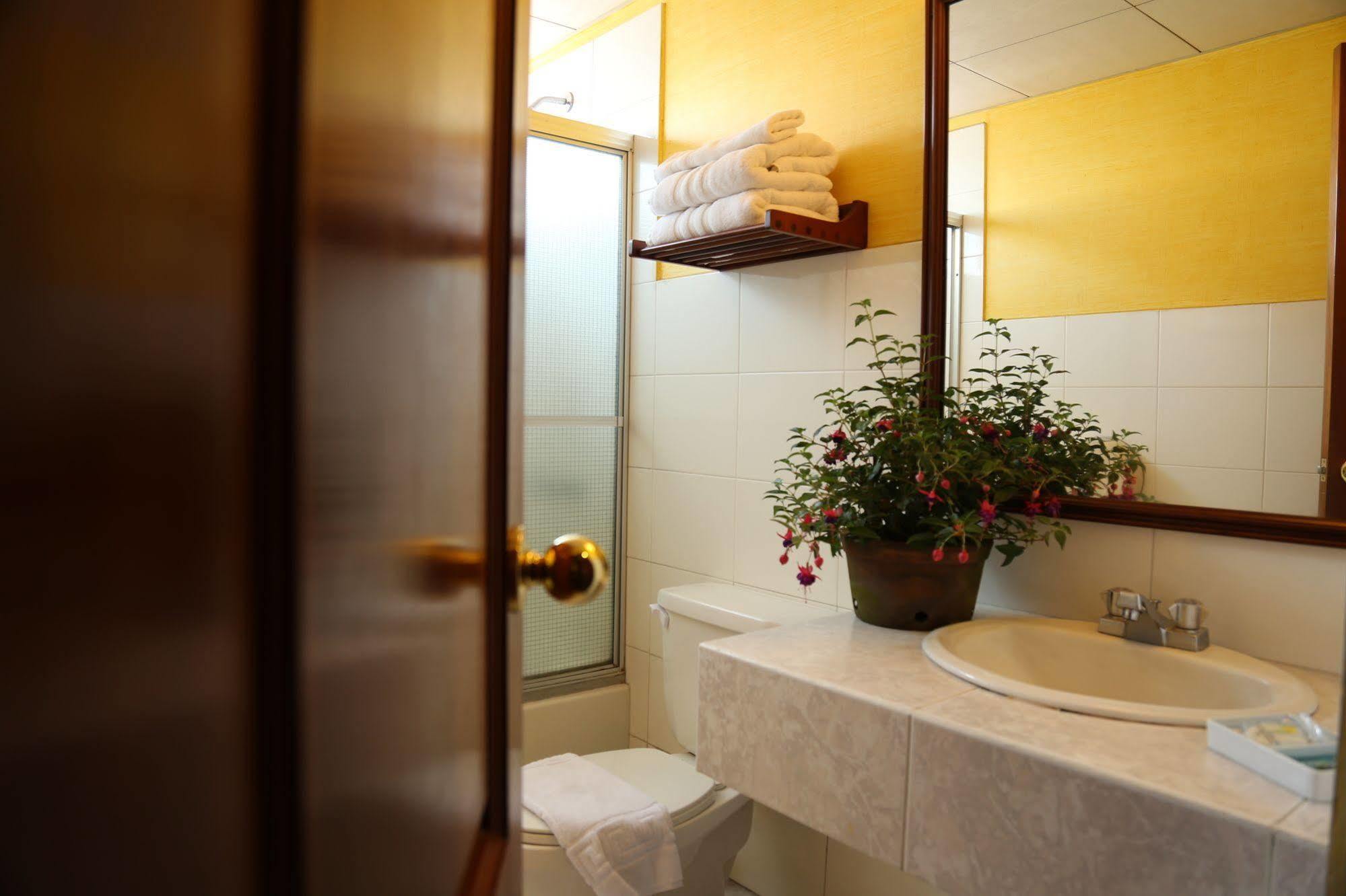 Hotel Residencia Del Sol Гватемала Экстерьер фото