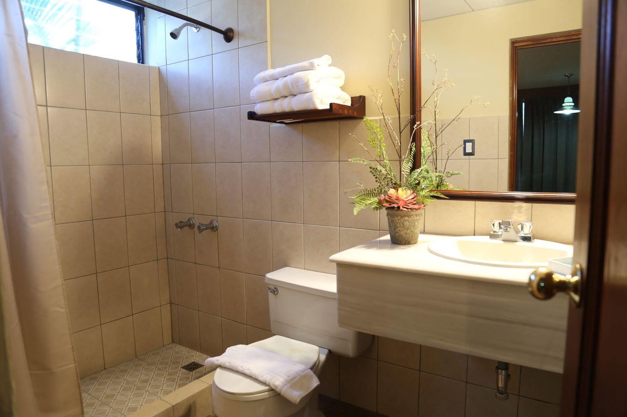 Hotel Residencia Del Sol Гватемала Экстерьер фото